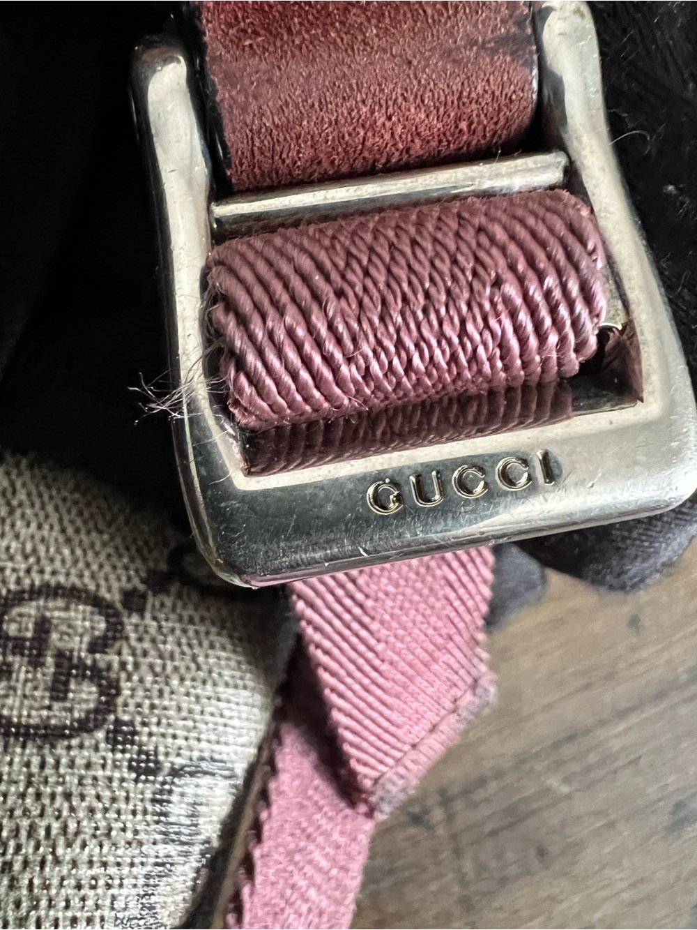 Gucci GG Supreme Floral Canvas Backpack in Pink and Green - Picture 4 of 9